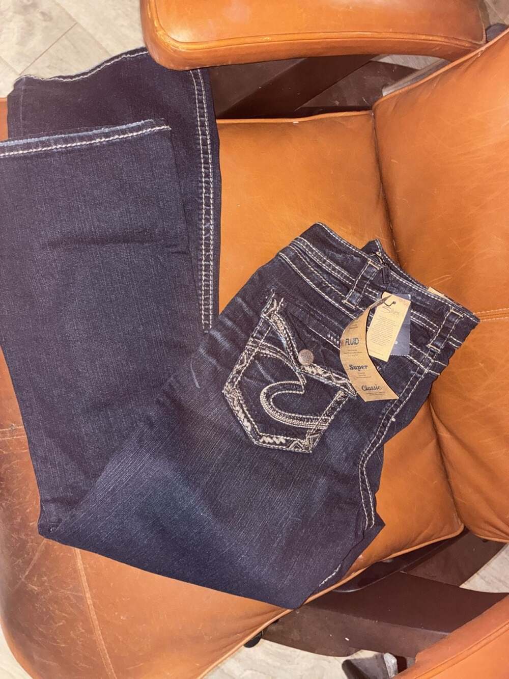 Silver Jeans Co. Aiko Mid Rise Slim Bootcut Dark Wash Jeans